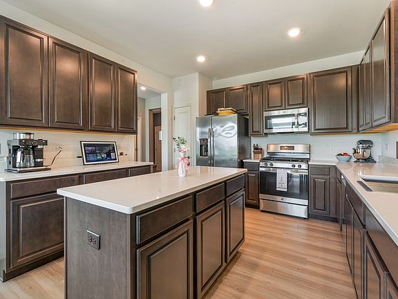 4th image of 15027 W Quincy Cir