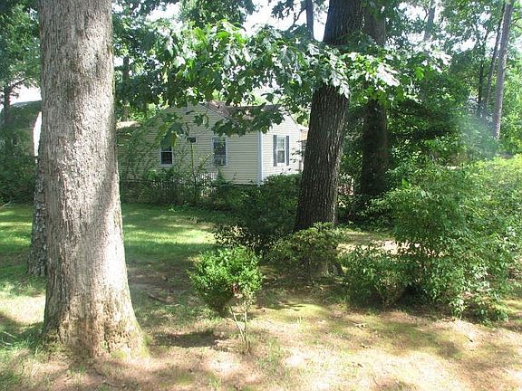 4th image of 2285 Belmont Cir SE