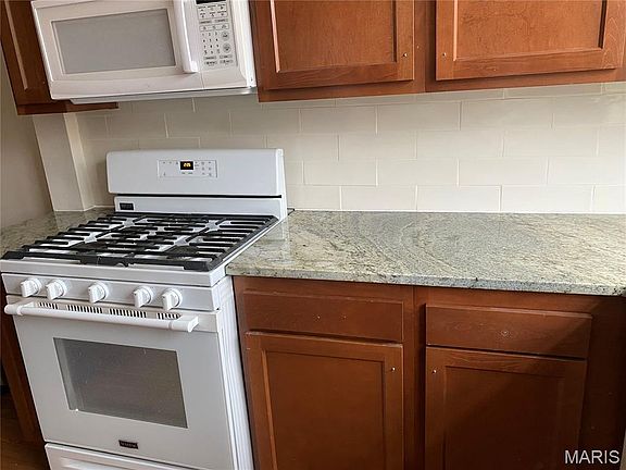 3rd image of 900 Purdue Ave #2S