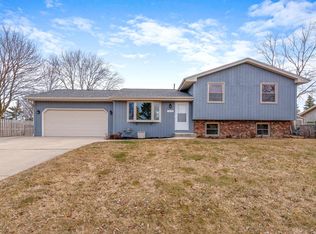 7518 S Bishops Way, Franklin, WI 53132