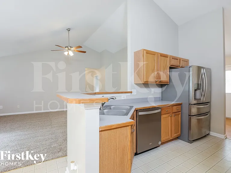 515 Keith St — Photo 8