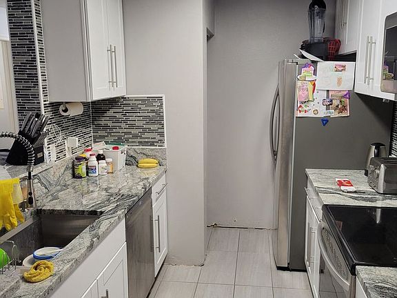 4th image of 9481 Oaks St #1216