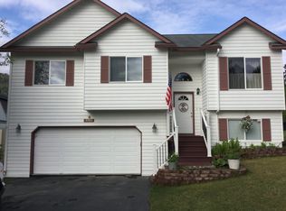 18926 Mountain Point Dr, Eagle River, AK 99577
