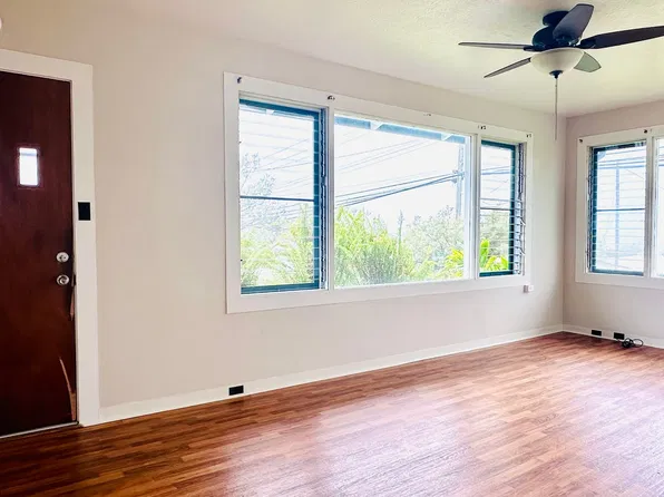 92 Iwalani St, Hilo, HI 96720