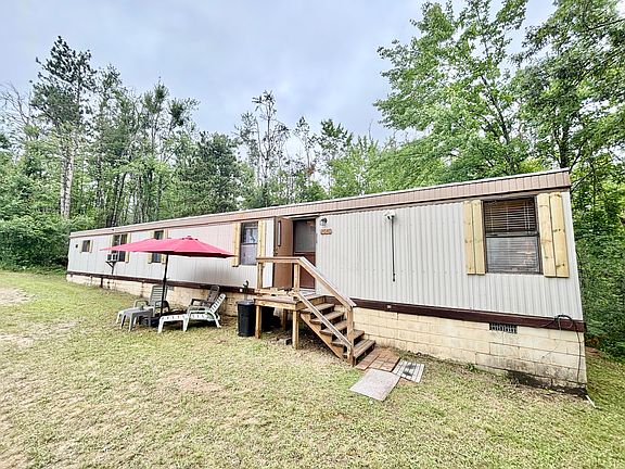 4th image of 2040 Hill Rd