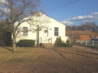 62 Boulevard Ave, Lincoln, RI 02865