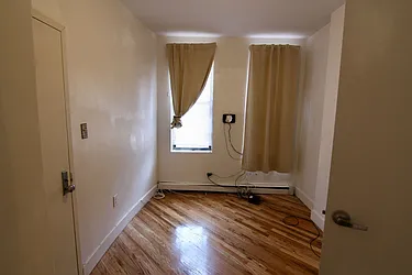 Rented by Lucky Apt Inc