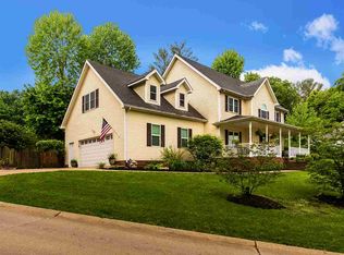 1102 Fieldcrest Dr, Hurricane, WV 25526