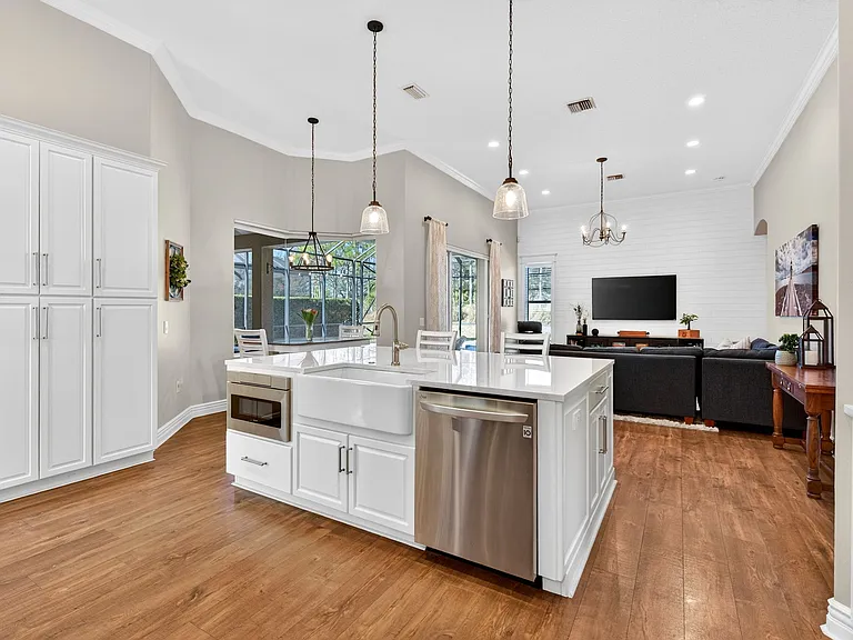3561 Gatlin Dr — Photo 10
