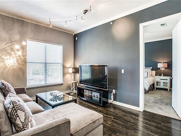 5th image of 2950 McKinney Ave APT 403
