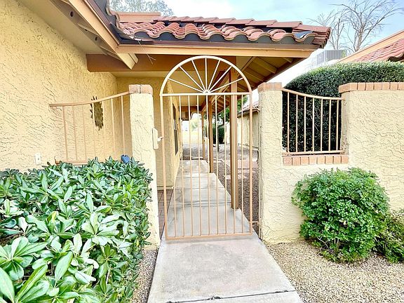 3rd image of 12354 S SHOSHONI Drive