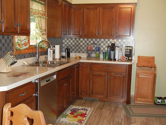 5th image of 1023 Rooney Dr