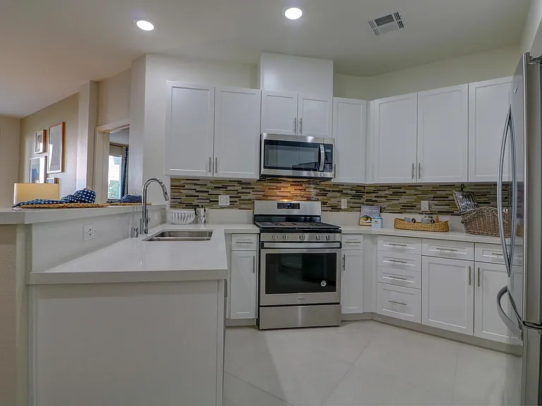 Seacrest Homes Apartments — Photo 5