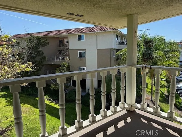 3 bed, 2.0 bath, 1500 sqft, $3,200 — Photo 4