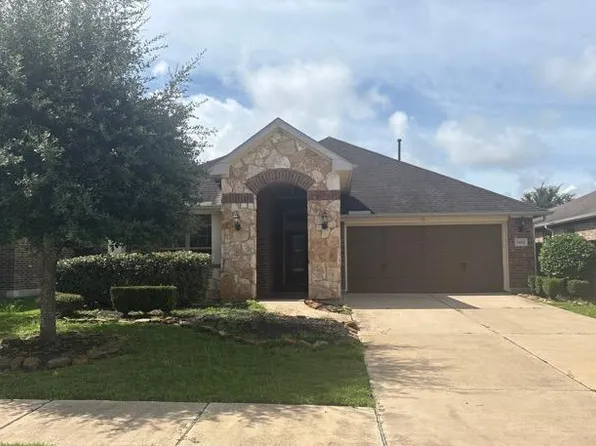 3422 Bay Dr, Iowa Colony, TX 77583