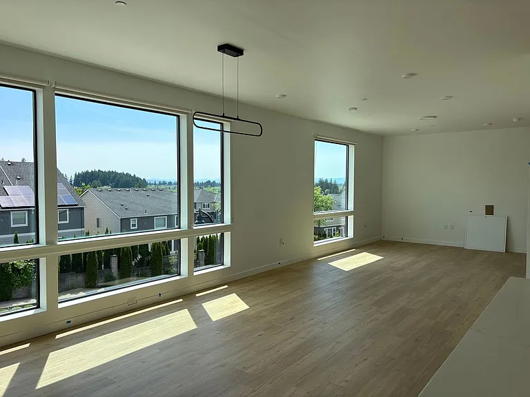 Abbey Creek Square Apartments — Photo 2