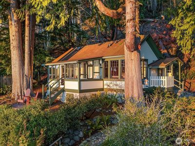 25826 Bates Walk, Vashon, WA, 98070