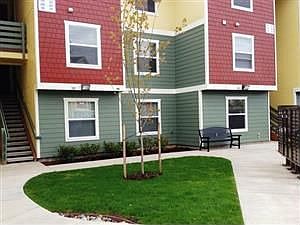 1st image of 917 SE 9th Dr APT 306