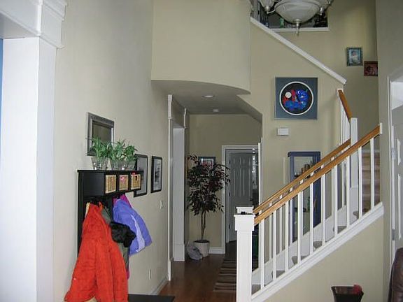 Two story entry way