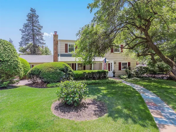 22 Beverly Road, Port Washington, NY 11050