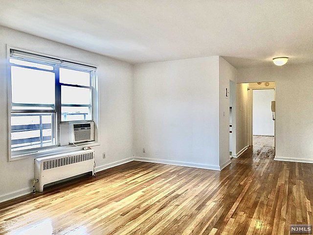 1st image of 2320 Linwood Ave #5F-205F