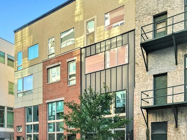 608 N American St — Photo 44
