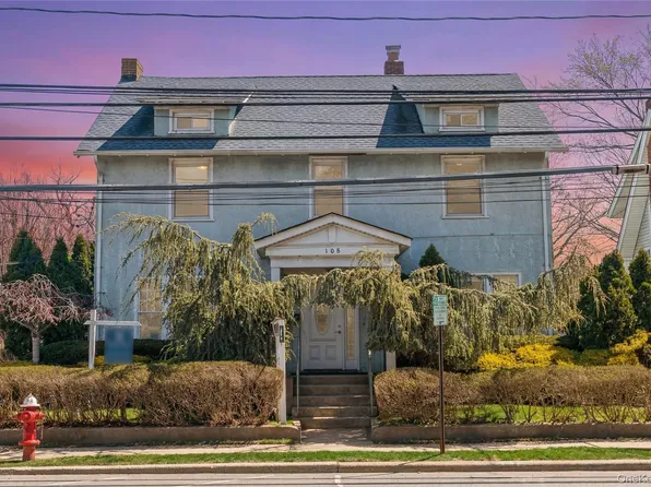 108 Hempstead Avenue, Lynbrook, NY 11563