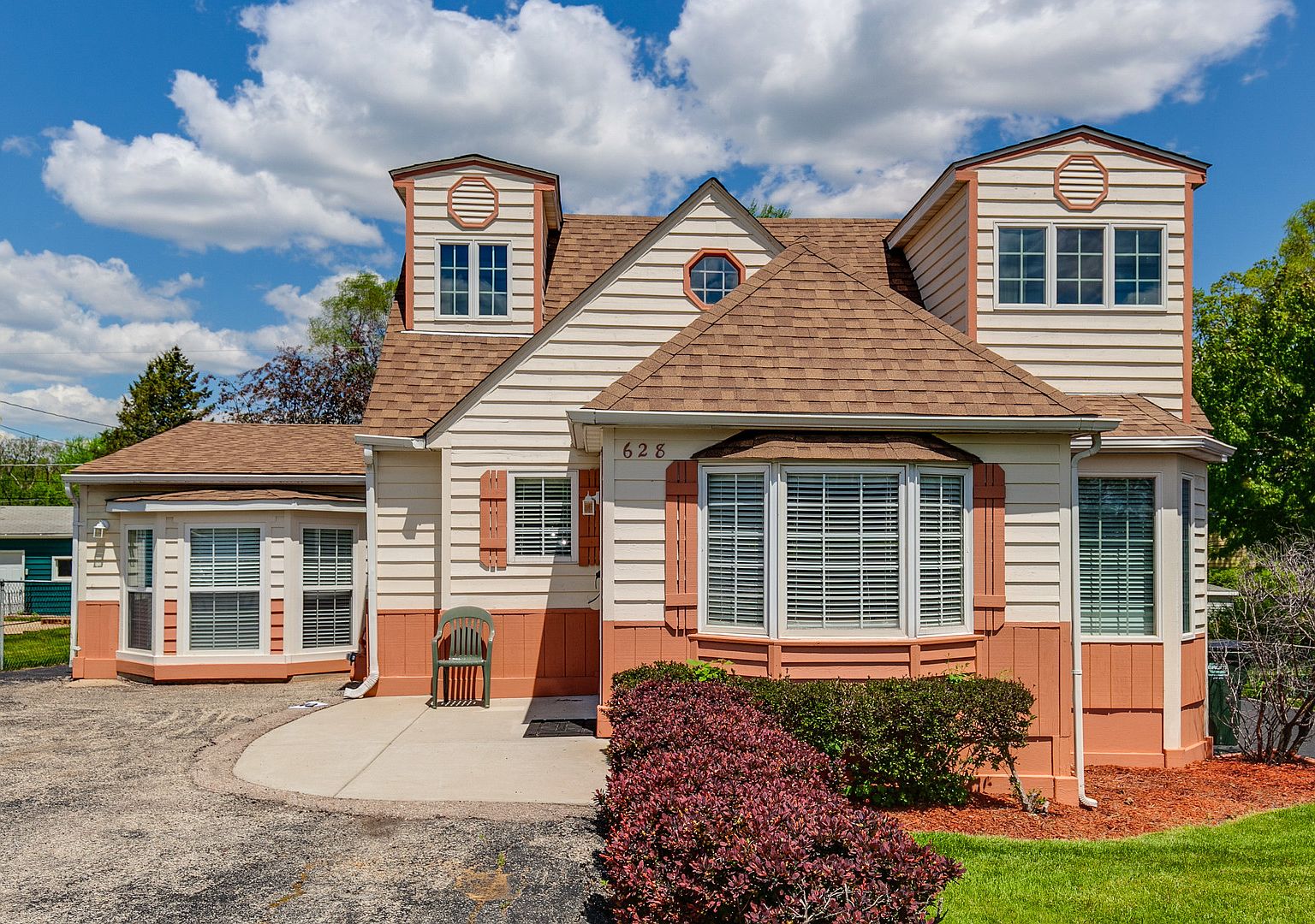 628 N Cedarwood Cir, Round Lake Heights, IL 60073 Zillow