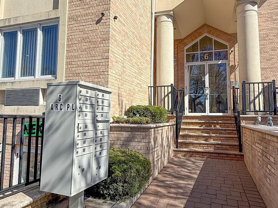 1st image of 6 Arc Pl APT B5