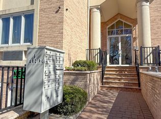 6 Arc Pl APT B5, Staten Island, NY