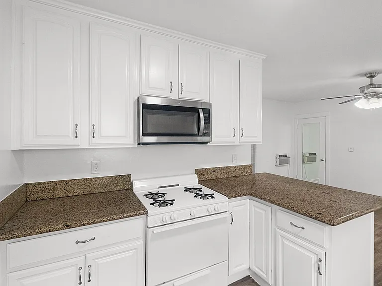 5414 Fountain Ave — Photo 23