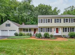 8 Christmas Tree Circle, Bedford, NH 03110