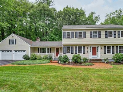 8 Christmas Tree Circle, Bedford, NH, 03110