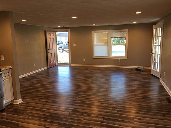 5th image of 226 Pocahontas Ave