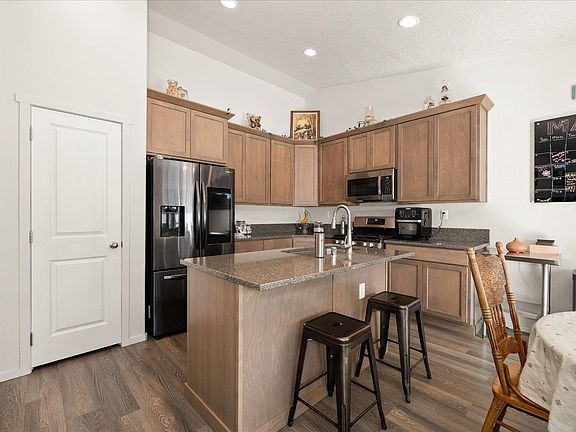 2nd image of 3020 N Rio Grande Rd
