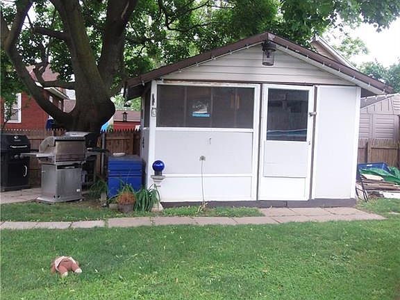 5th image of 44 Melroy Ave