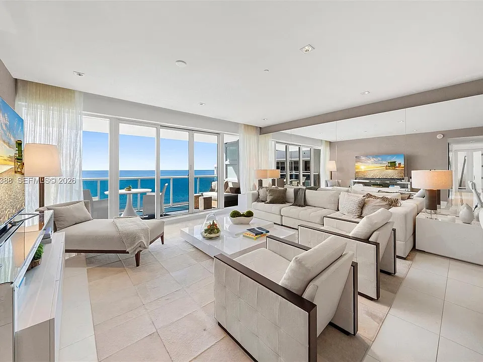 102 24th St #Penthouse 1718