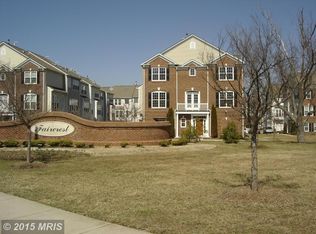 5100 Village Fountain Pl, Centreville, VA