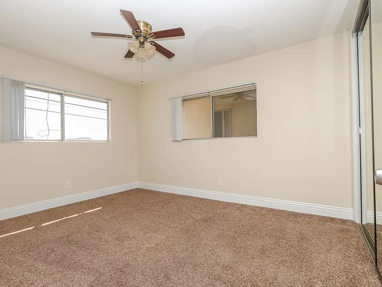 630 & 638 Silverwood Ave — Photo 7