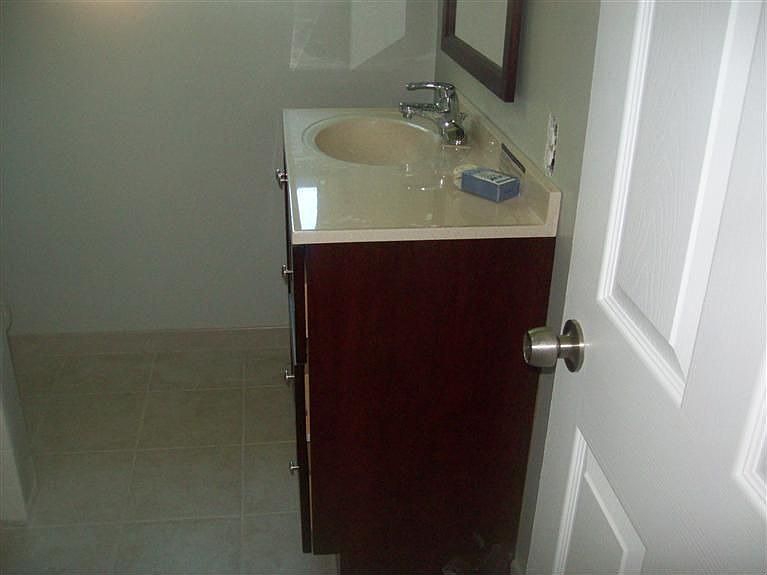 2nd image of 3931 Jasmine St