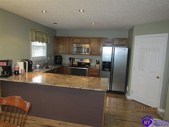 5th image of 13104 Woods Edge Ct