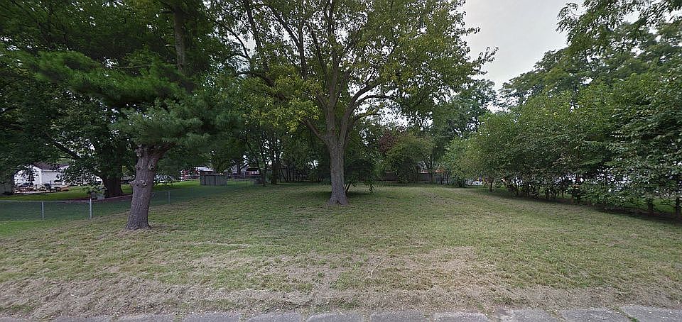 1st image of 3911 N Columbus Ave