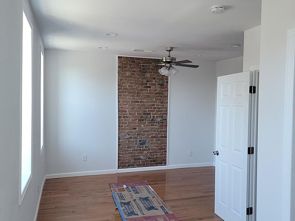 5th image of 125 William St #3
