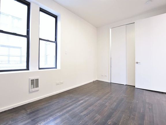 3rd image of 254 Seaman Ave APT D3