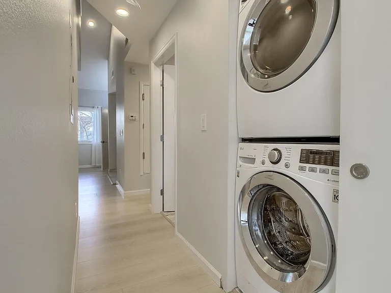170 S Jackson St #203 — Photo 15