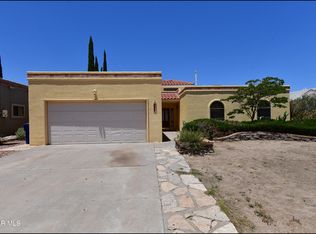 841 Via Riqueza St, El Paso, TX 79912