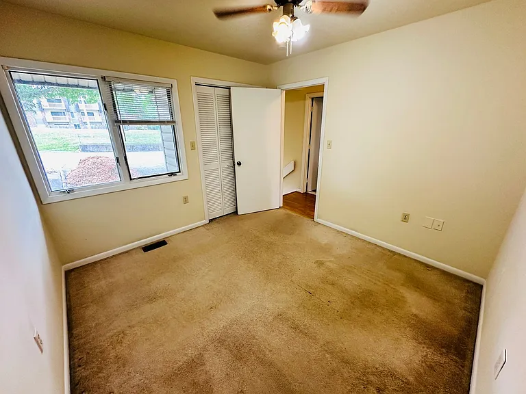 301 Shenandoah Cir — Photo 17