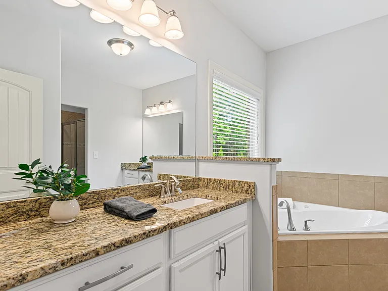 1245 Redbud Dr — Photo 33