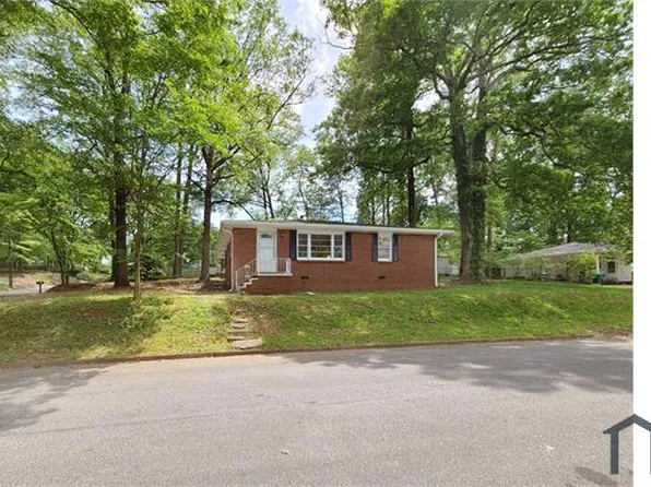 3225 Forrest Hills Dr, Hapeville, GA 30354