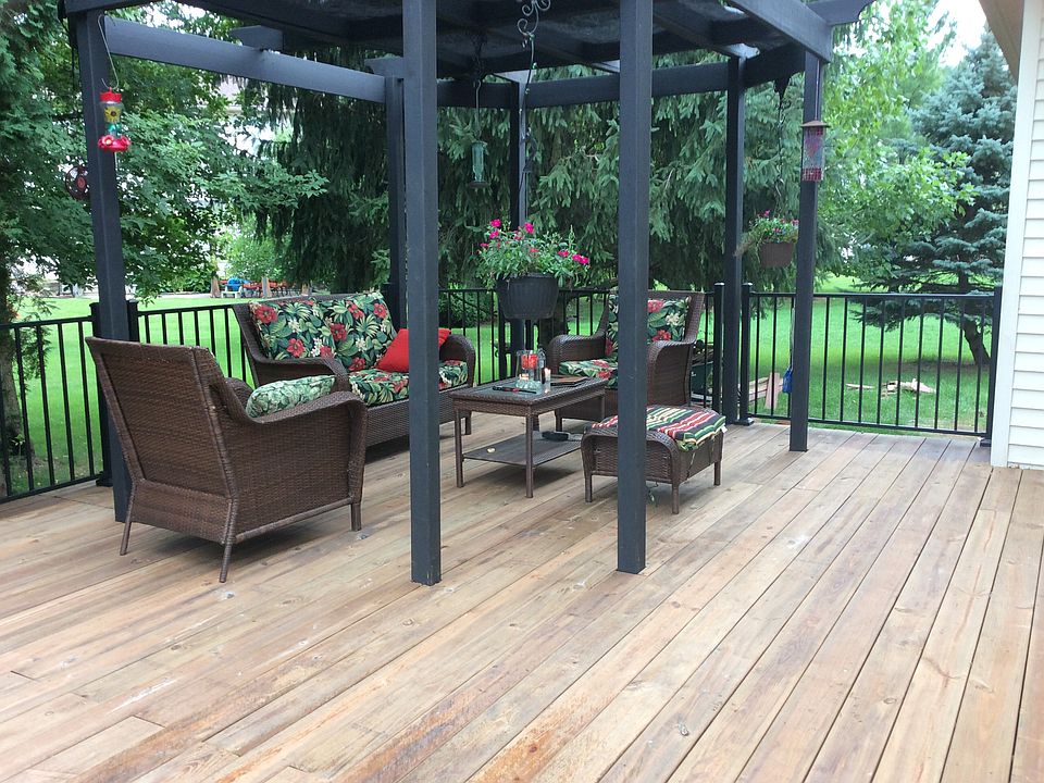 Deck with Arbor